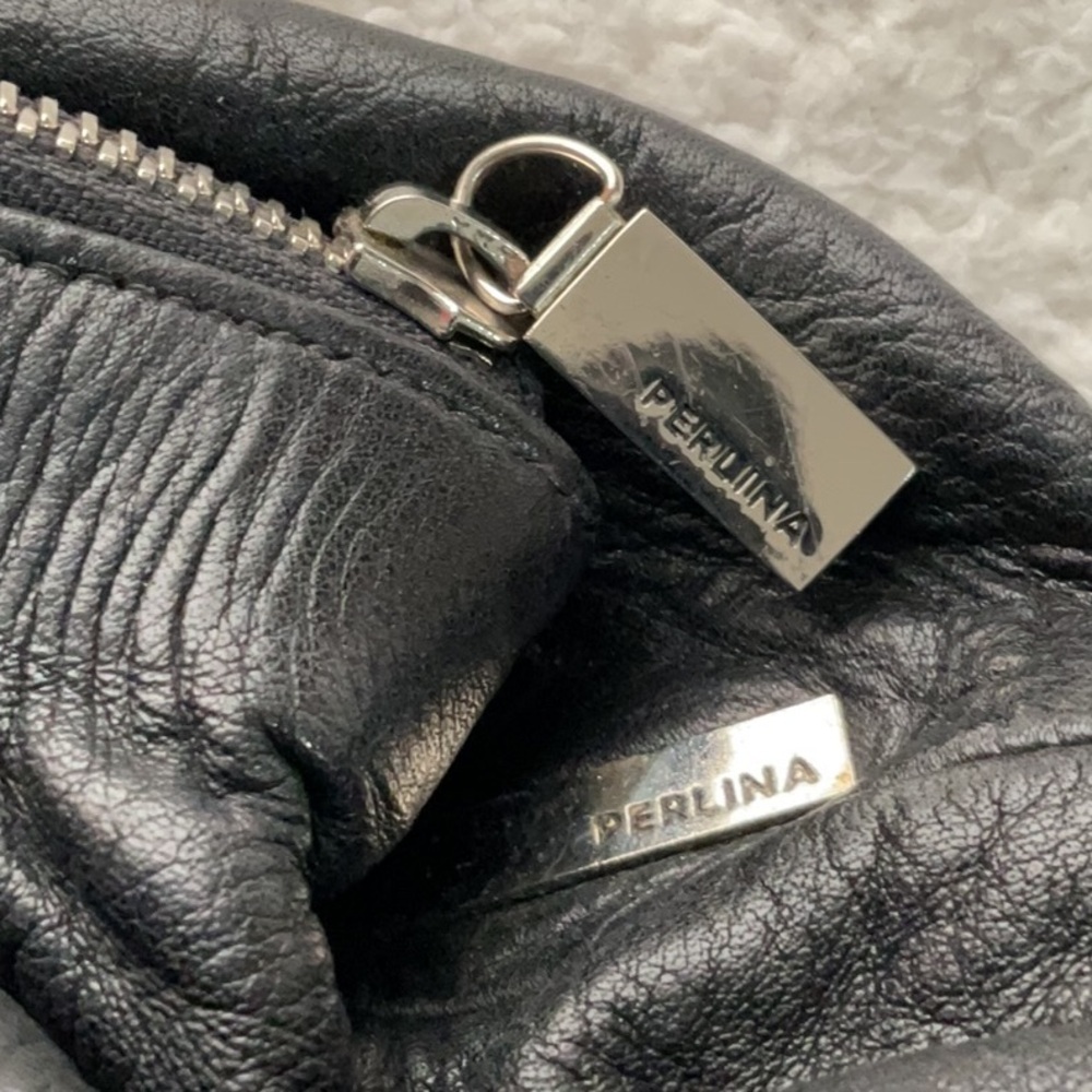 Perlina Elegant Black Leather Handbag - Picture 3 of 3